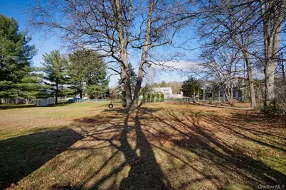 17 Andover Lane, Poughkeepsie, NY 12601 - Photo 30