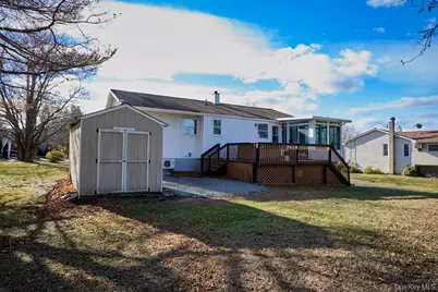 17 Andover Lane, Poughkeepsie, NY 12601 - Photo 38