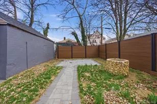 1647 E 48th St, Brooklyn, NY 11234 - Photo 30