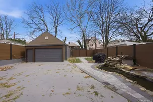 1647 E 48th St, Brooklyn, NY 11234 - Photo 32