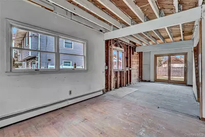 97 Pardee Avenue, Islip, NY 11751 - Photo 10