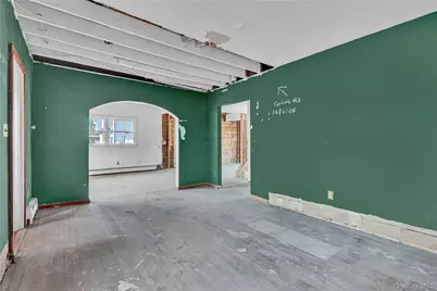 97 Pardee Avenue, Islip, NY 11751 - Photo 8