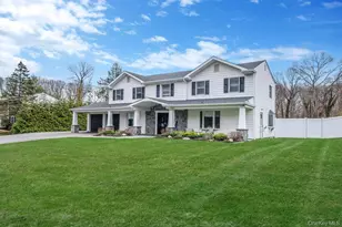 62 Randolph Dr, Dix Hills, NY 11746 - Photo 2