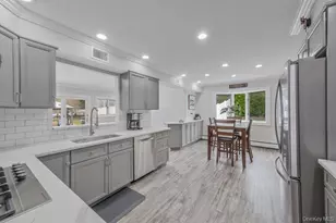 62 Randolph Dr, Dix Hills, NY 11746 - Photo 10