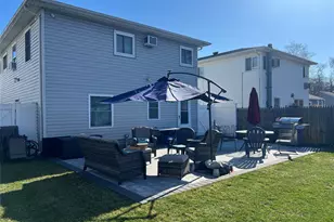 827 Bermuda Rd, West Babylon, NY 11704 - Photo 26