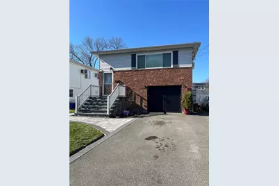 827 Bermuda Road, West Babylon, NY 11704 - Photo 2