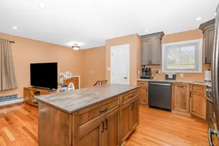 827 Bermuda Rd, West Babylon, NY 11704 - Photo 22