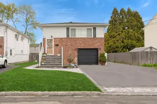 827 Bermuda Rd, West Babylon, NY 11704 - Photo 2