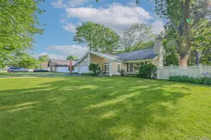 38 Glenmere Ln, Coram, NY 11727 - Photo 6