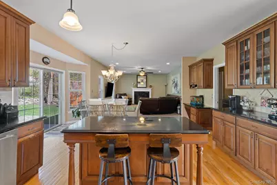 3403 Red Coat Drive, New Windsor, NY 12553 - Photo 8