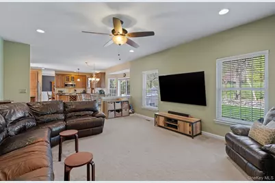 3403 Red Coat Drive, New Windsor, NY 12553 - Photo 18