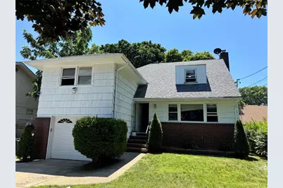 104 Phoenix Street, Hempstead, NY 11550 - Photo 16