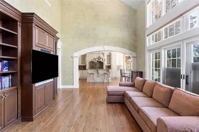 14 Meadow Lane, Manhasset, NY 11030 - Photo 8