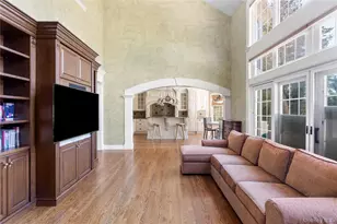 14 Meadow Ln, Manhasset, NY 11030 - Photo 8