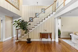 14 Meadow Ln, Manhasset, NY 11030 - Photo 2