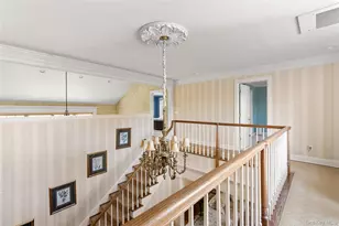 14 Meadow Ln, Manhasset, NY 11030 - Photo 16