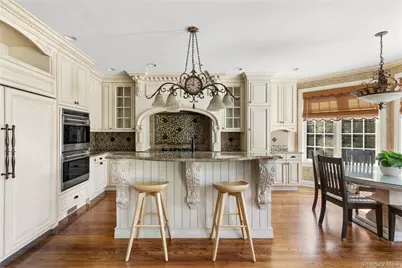 14 Meadow Lane, Manhasset, NY 11030 - Photo 10