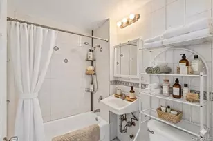 71-33 162nd St, Fresh Meadows, NY 11365 - Photo 6