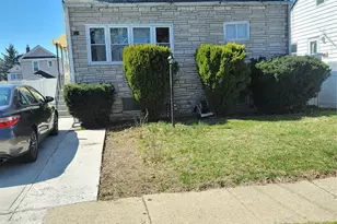 521 N 7th St, New Hyde Park, NY 11040 - Photo 1