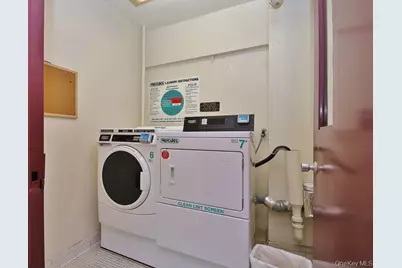 25 Stewart Place #412, Mount Kisco, NY 10549 - Photo 26