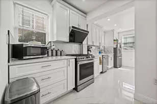 6 Dubonnet Rd, Valley Stream, NY 11581 - Photo 8