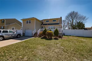 33 Soloff Rd, Massapequa, NY 11758 - Photo 2