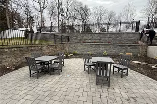 49 Santa Barbara Dr, Plainview, NY 11803 - Photo 20