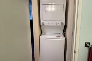 49 Santa Barbara Dr, Plainview, NY 11803 - Photo 16