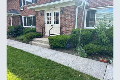 254 Edmunton Drive #K1 Edmunton Drive #K1, North Babylon, NY 11703 - Photo 2