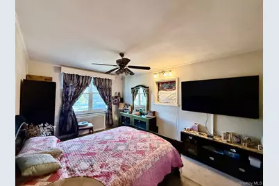 66-05 Garfield Avenue, Woodside, NY 11377 - Photo 30