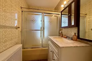 66-05 Garfield Ave, Woodside, NY 11377 - Photo 16