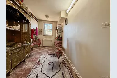 66-05 Garfield Avenue, Woodside, NY 11377 - Photo 32