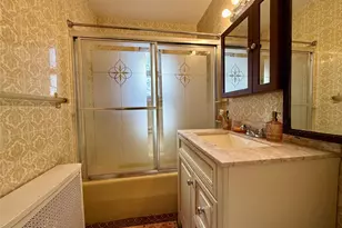 66-05 Garfield Ave, Woodside, NY 11377 - Photo 18