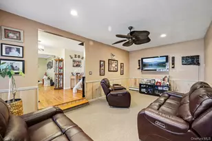 31 Circle Ln, Bay Shore, NY 11706 - Photo 8