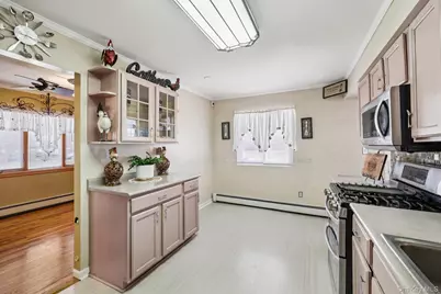 31 Circle Lane, Bay Shore, NY 11706 - Photo 12