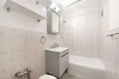 488 Ocean Parkway #6C, Brooklyn, NY 11218 - Photo 8