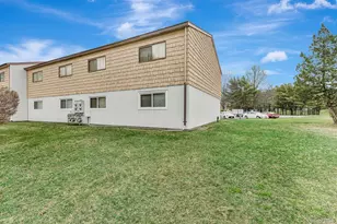 129 Pointe Cir N, Coram, NY 11727 - Photo 4