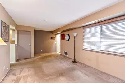 129 Pointe Circle N, Coram, NY 11727 - Photo 6