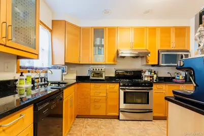 5312 Clearview Expressway, Oakland Gardens, NY 11364 - Photo 10