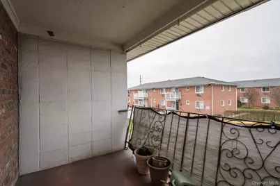 630 Fulton Street #T6, Farmingdale, NY 11735 - Photo 8