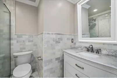 54 Stratford Green, Farmingdale, NY 11735 - Photo 14