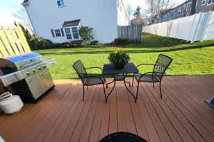 54 Stratford Green, Farmingdale, NY 11735 - Photo 22