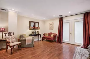 54 Stratford Green, Farmingdale, NY 11735 - Photo 8