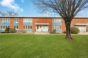 13 Farber Dr, West Babylon, NY 11704 - Photo 2