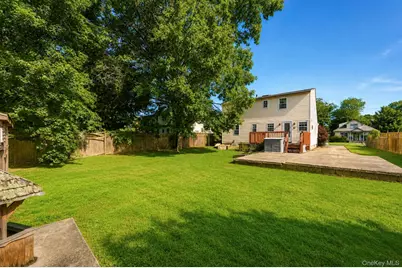 44 Maple Drive, Amityville, NY 11701 - Photo 36
