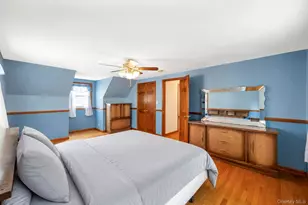 44 Maple Dr, Amityville, NY 11701 - Photo 22