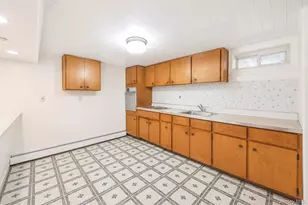 44 Maple Dr, Amityville, NY 11701 - Photo 28