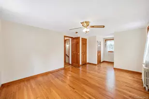 44 Maple Dr, Amityville, NY 11701 - Photo 18