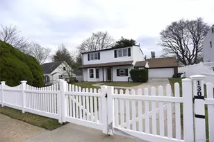 130 Balsam Ln, Levittown, NY 11756 - Photo 2