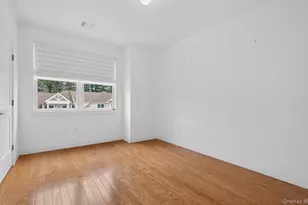 31201 Spruce Pond Cir, Plainview, NY 11803 - Photo 32